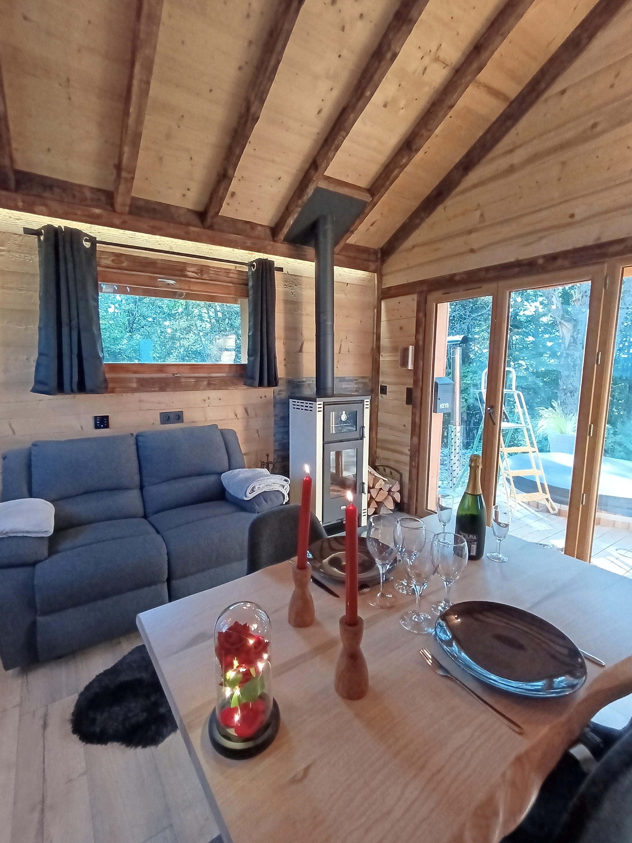 Location hébergement insolite pour deux personnes Haut-Jura