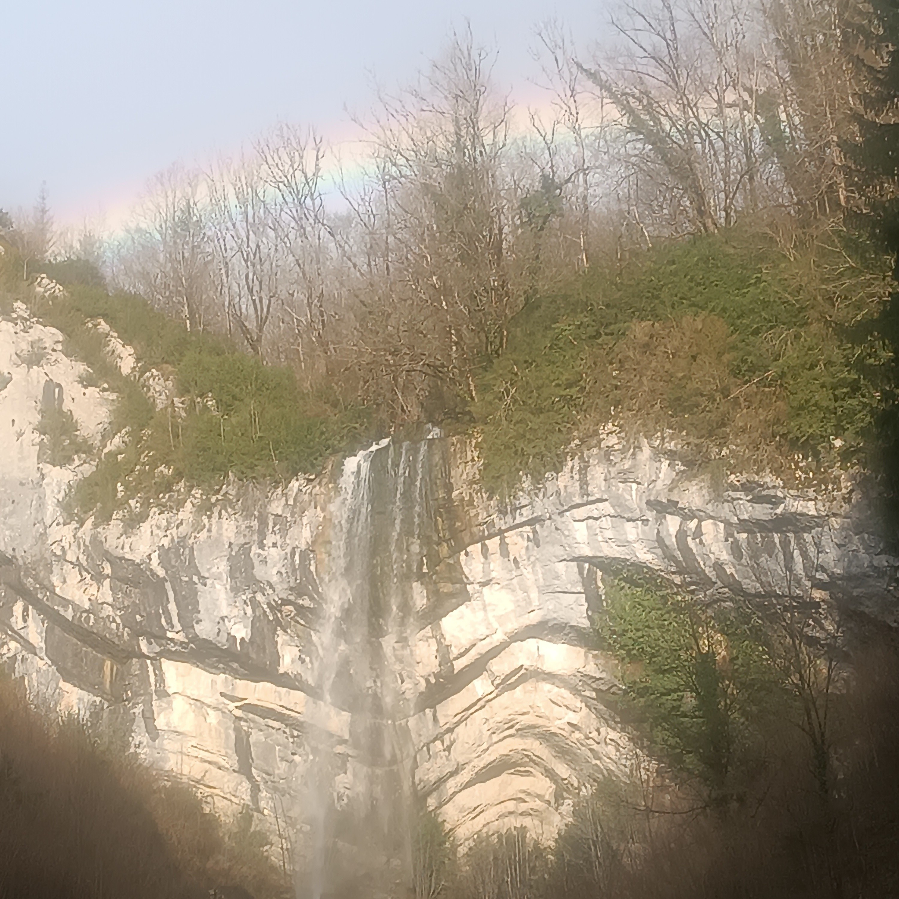 Paysage lacets de Septmoncel cascade du chapeau de gendarme Haut Jura